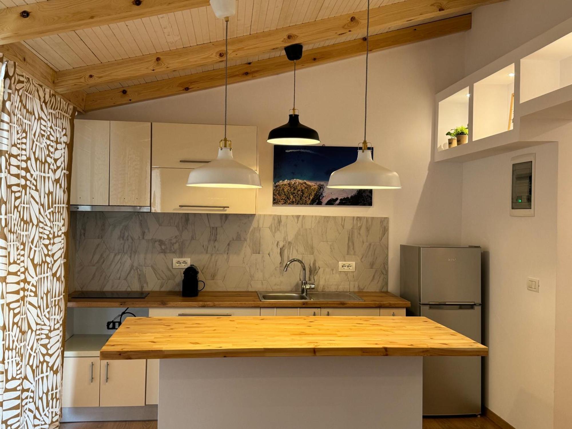 Tonea'S Houses Himare Luaran gambar