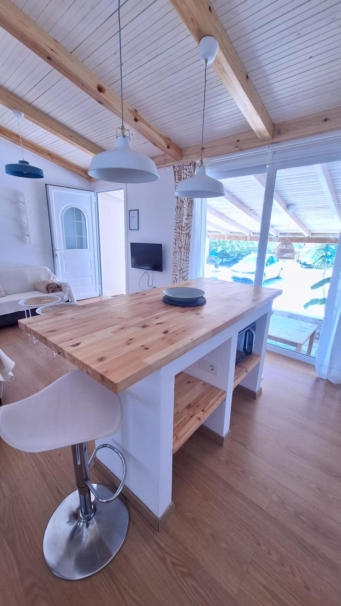Tonea'S Houses Himare Bilik gambar